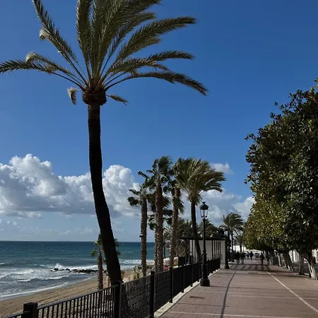 Sunset - Jacuzzi & Grill Marbella