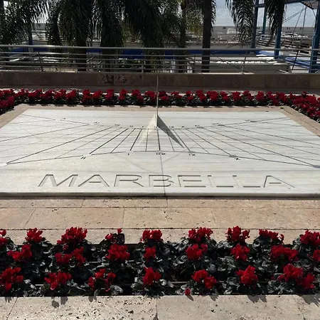 Sunset - Jacuzzi & Grill