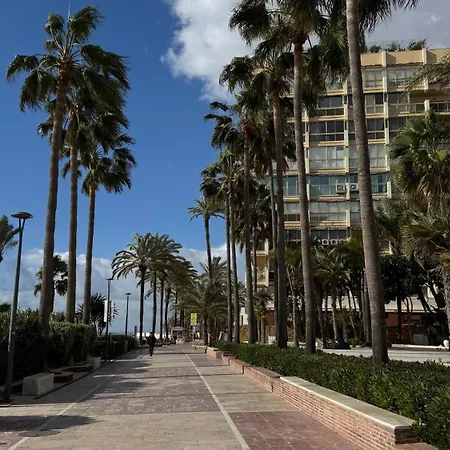 아파트 Sunset - Jacuzzi & Grill 마르베야