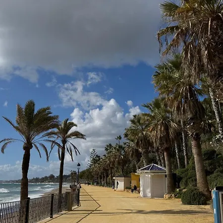 Sunset - Jacuzzi&grill Apartment Marbella